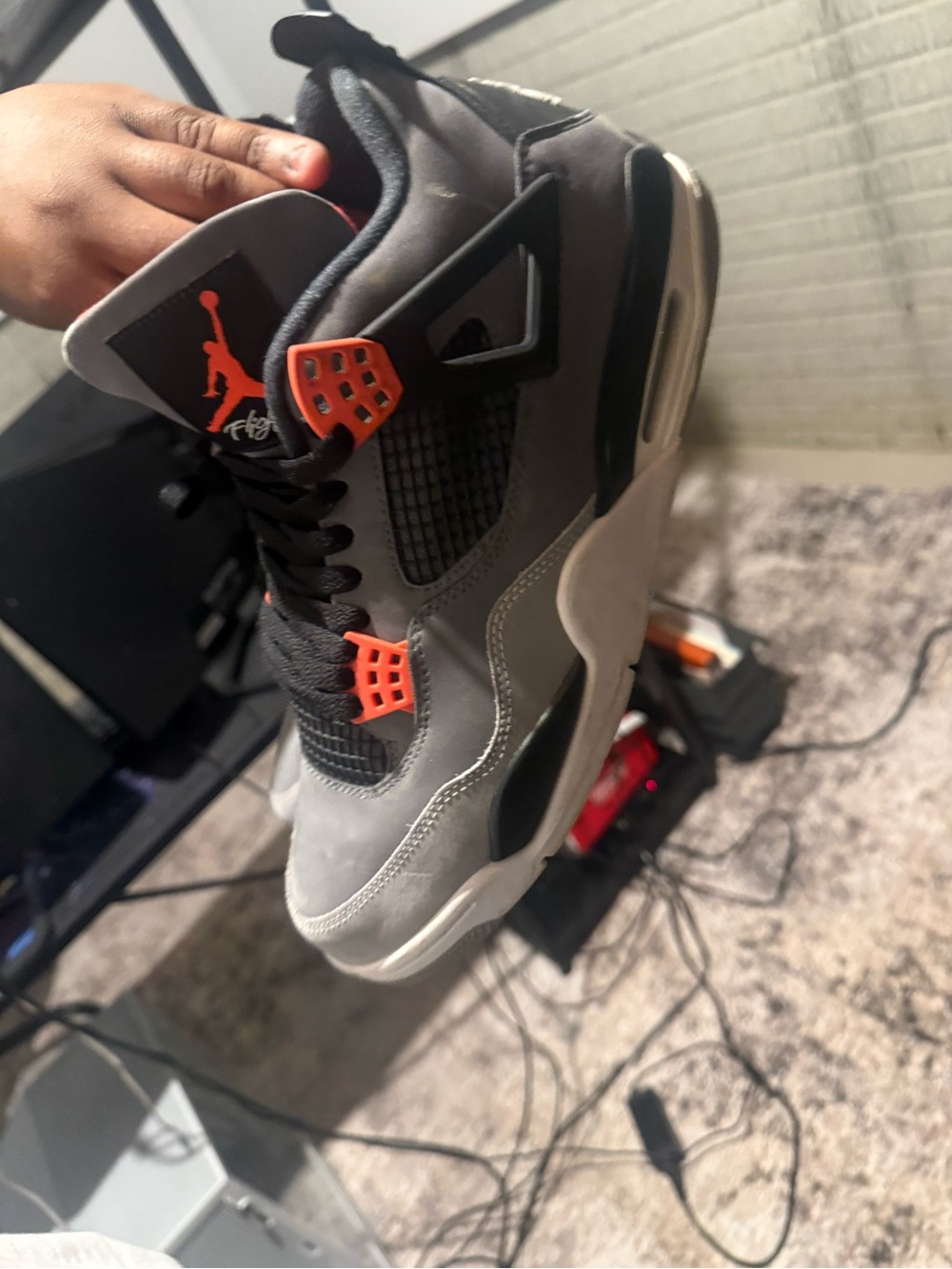 Jordan mens Retro-Style Sneakers - Gray and Orange - Picture 4 of 4